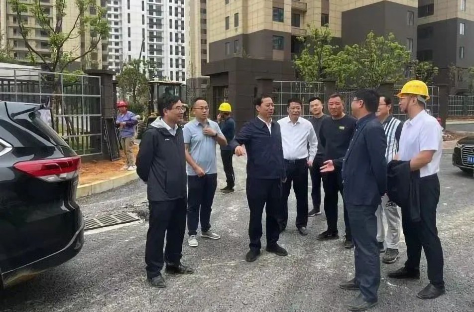 萬義輝到秦坊安置房、杭州路項目調(diào)研
